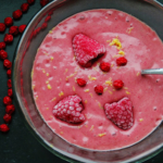 Fluffig och söt smoothie – med rönnbär!